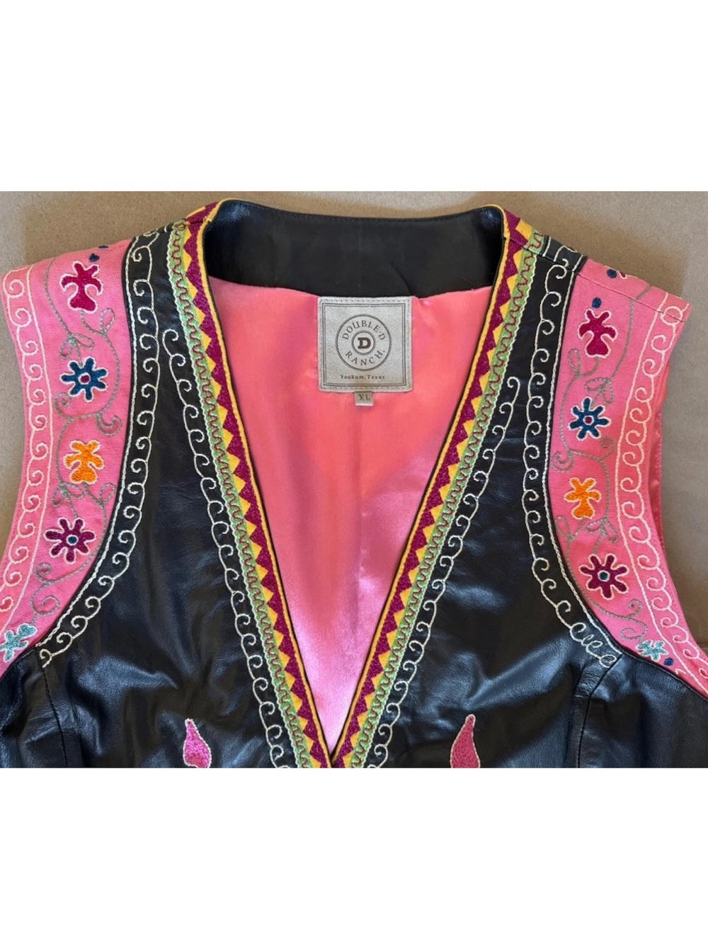 Double D Ranch Black Leather Vest embroidered flowers birds play nice be free - Picture 4 of 10